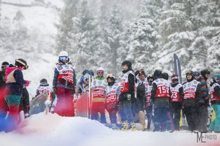 Rywalizacja w banked slalomie